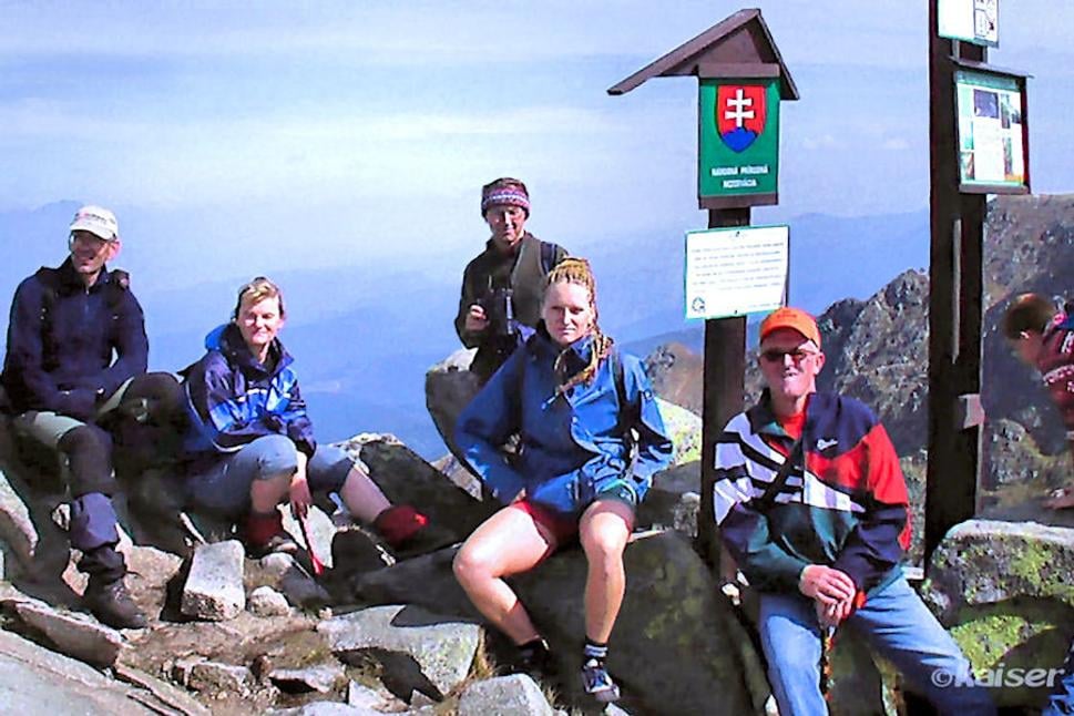 Zlatomoraveckí turisti na Chopku v roku 2006