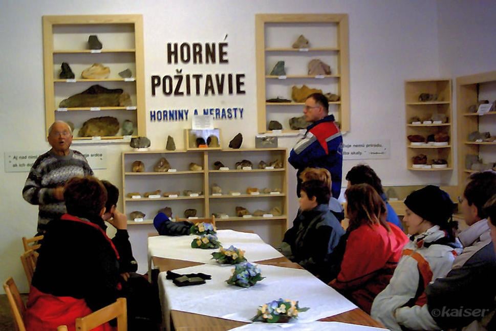 Stretnutie turistov so zakladateľom jedinečnej expozície hornín a minerálov horného Požitavia s najbohatšou zbierkou svojho druhu na Slovensku.