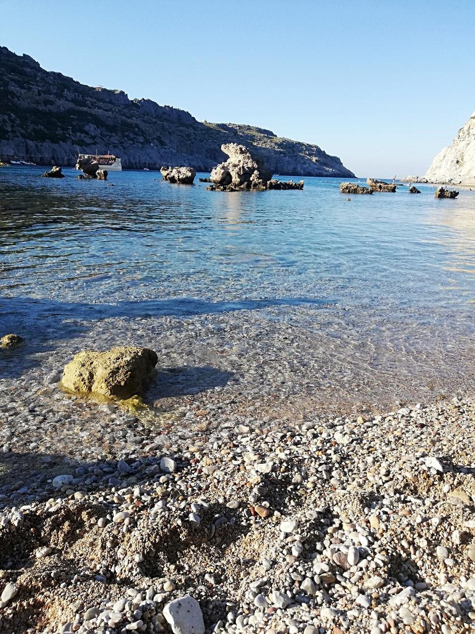 Anthony Quinn Beach alebo Anthony Quinn bay