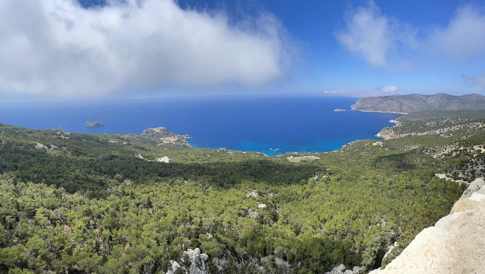 Výhľad z Monolithos Castle