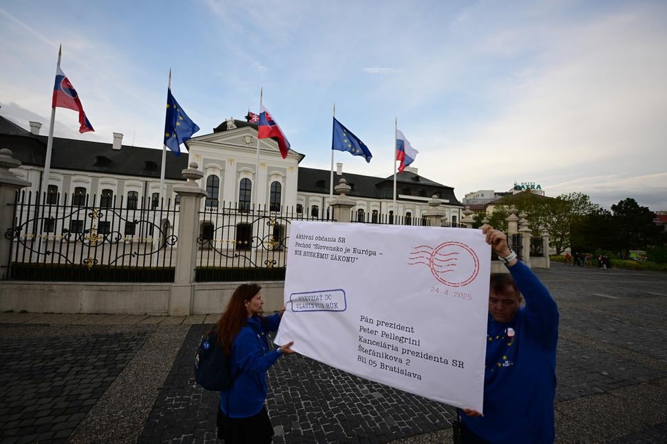 An open letter to Slovak President Peter Pellegrini, urging him not to sign the amendment to the NGO law, was delivered in front of the Presidential Palace during the “Slovakia Is Europe” protest in Bratislava on Thursday, April 24, 2025.