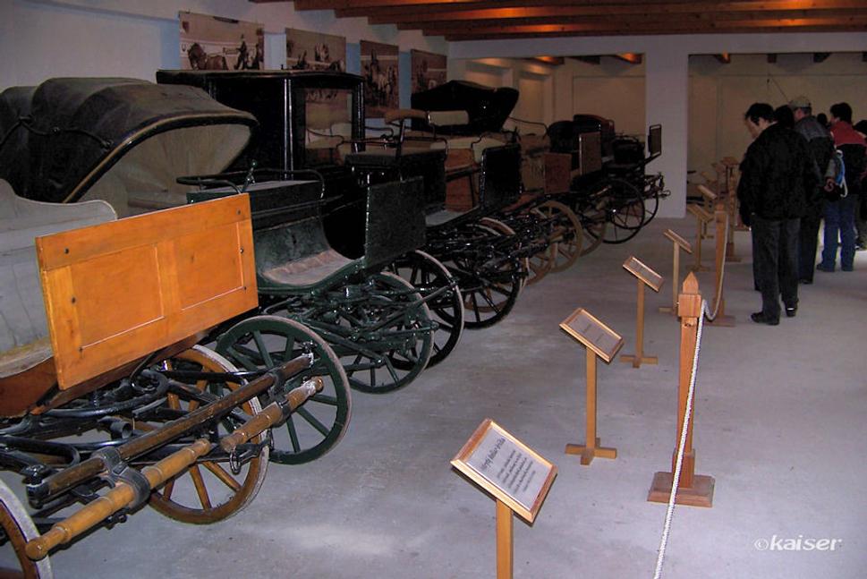 Expozícia historických kočov a vozov