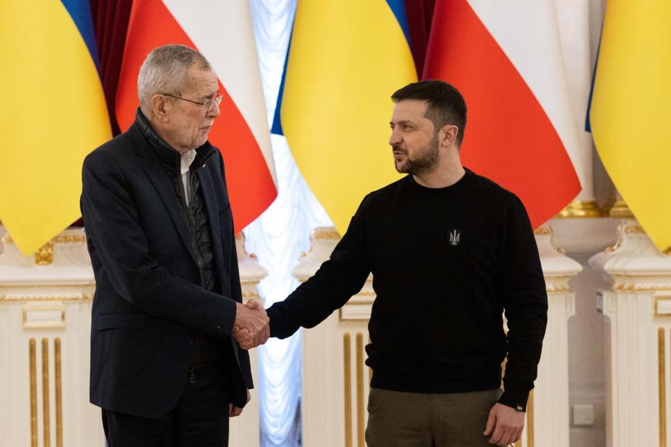 Rakúsky prezident Van der Bellen v pondelok s Volodymyrom Zelenským