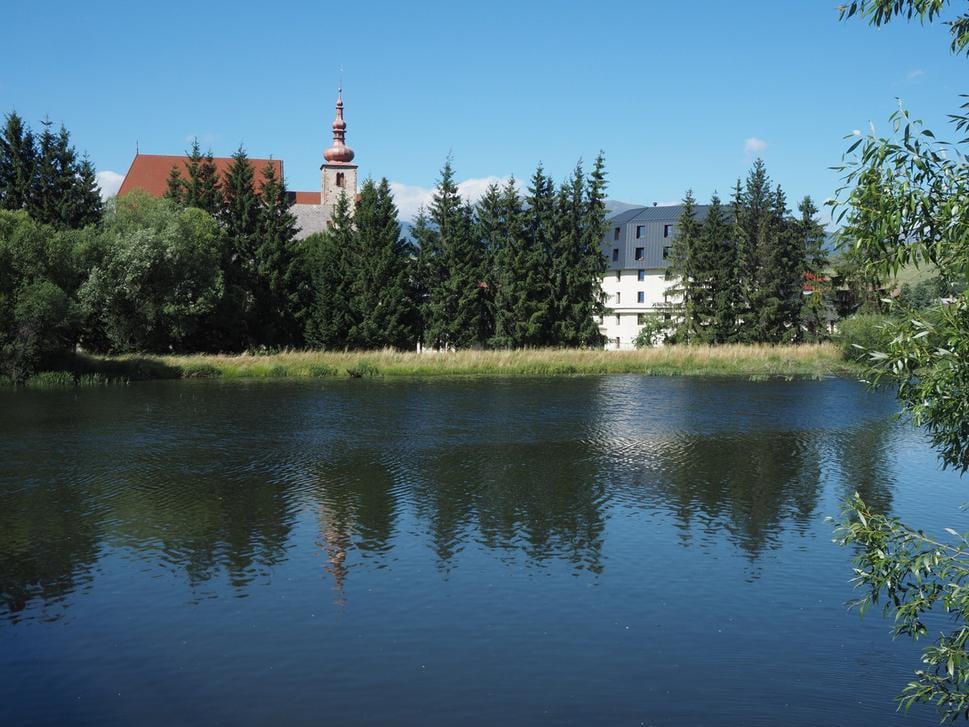 Kostol v Okoličnom