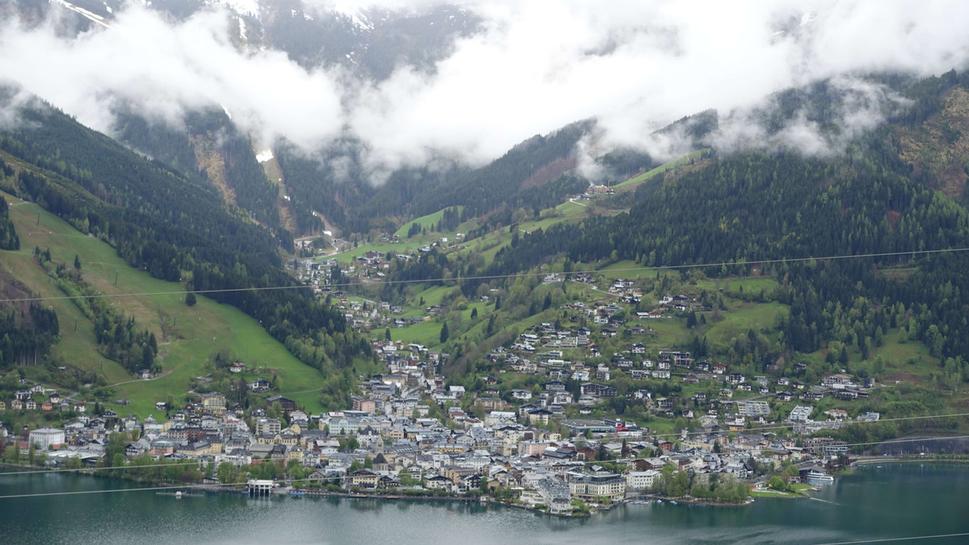 Zell am See s jazerom Zeller See. Autor: Ľubor Šešera, licencia: CC BY-SA 4.0.