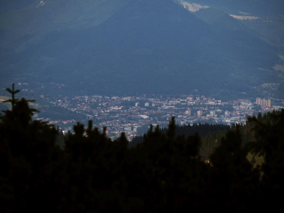 Keď som sa zdvihol o pol metra vyššie, už vidím Ružomberok