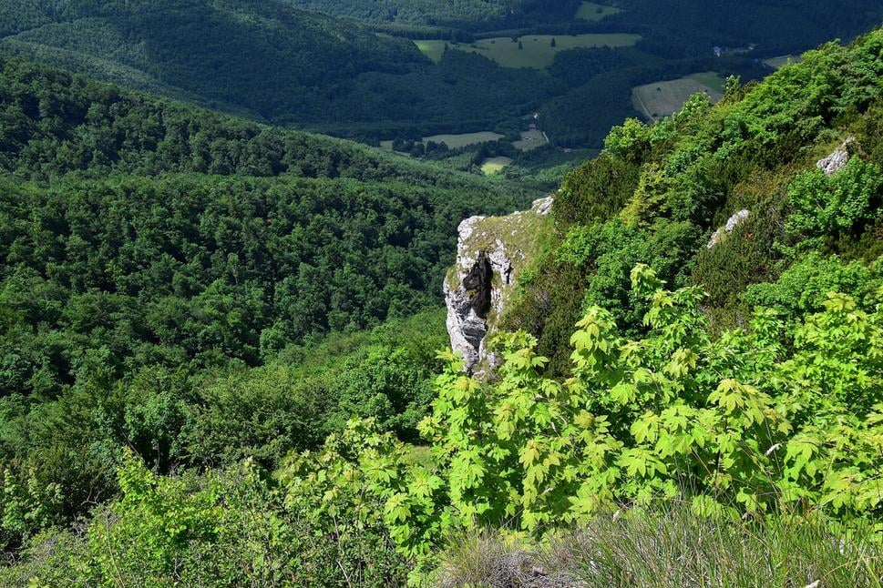 hra svetla a tieňa - duch kľaku