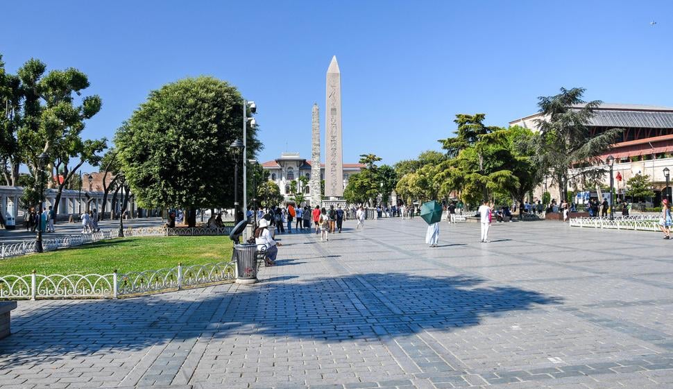 Hipodrom sa časom zmenil na námestie Sultanahmet, srdce starovekého a byzantského Istanbulu.