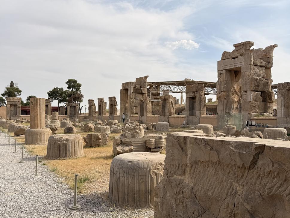 Pezepolis