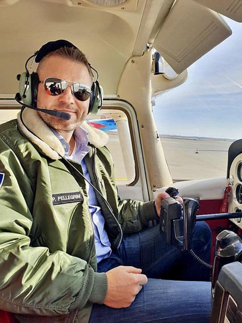 Asi jediný pilot s modrou knižkou.
