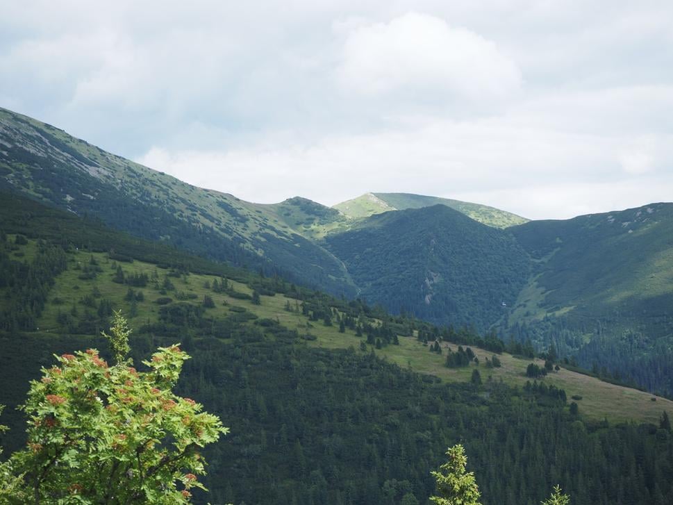 Veľký Gápeľ s jaskyňou Mŕtvych netopierov