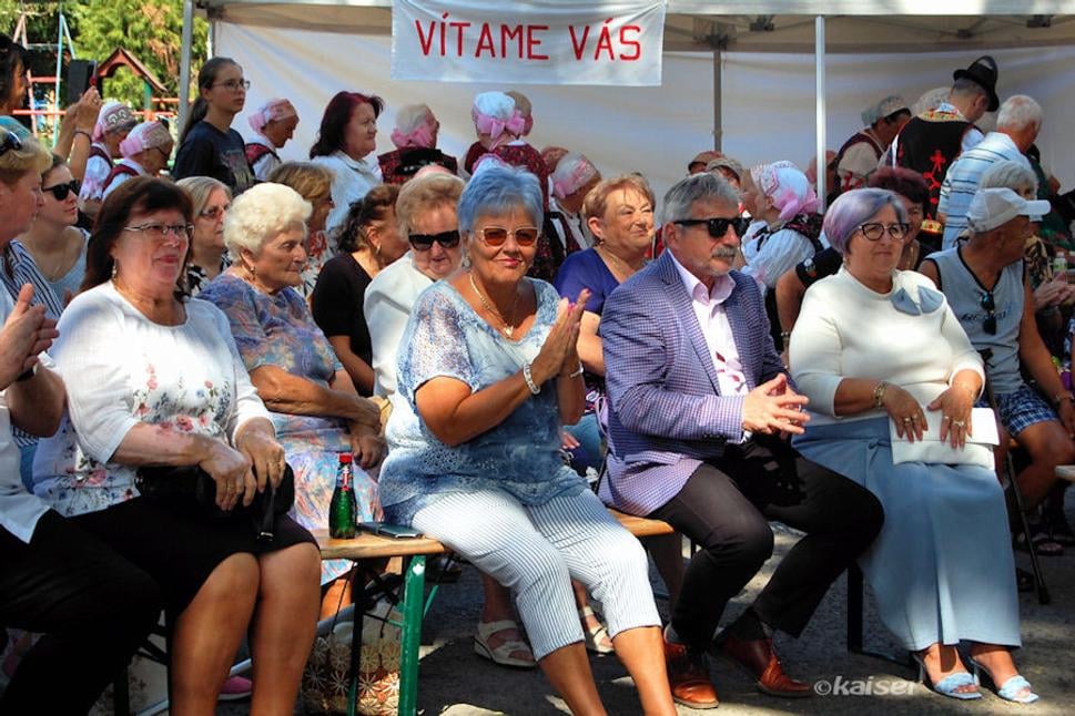 Folklórneho festivalu sa zúčastnilo množstvo návštevníkov a vzácnych hostí