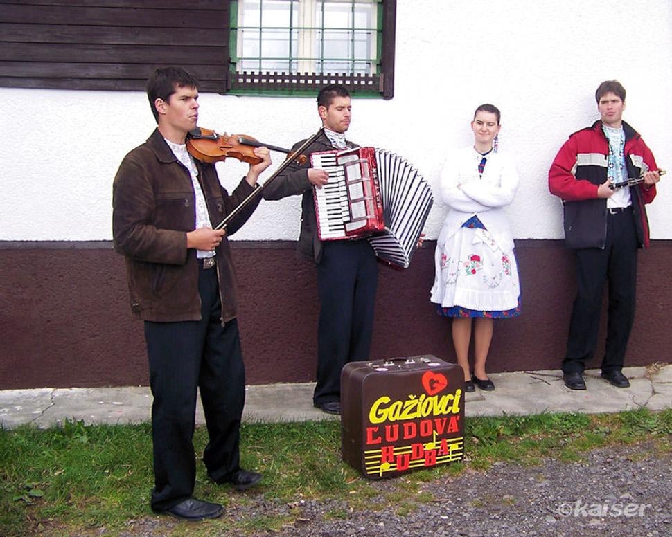 V kultúrnom programe vystúpila Folklórna skupina Gažiovci z Tekovských Nemiec