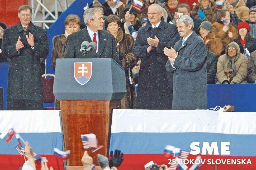 Americký prezident George Bush mal príhovor na bratislavskom Hviezdoslavovom námestí.