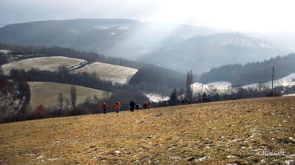 Pohľad na úpätie hôr Pohronského Inovca