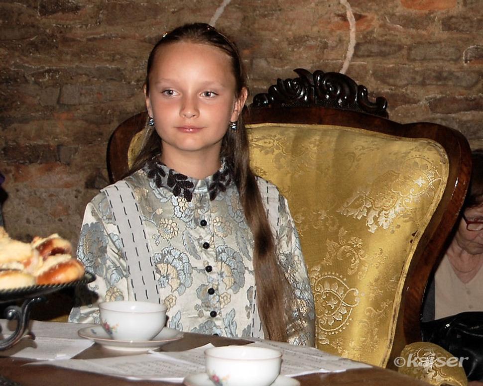Hoci som ešte mladá, tiež by som chcela pomôcť aspoň tak, ako to robila moja stará mama