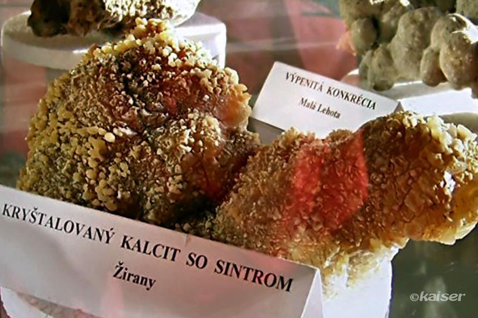 Kalcity so sintrom zo Žirian