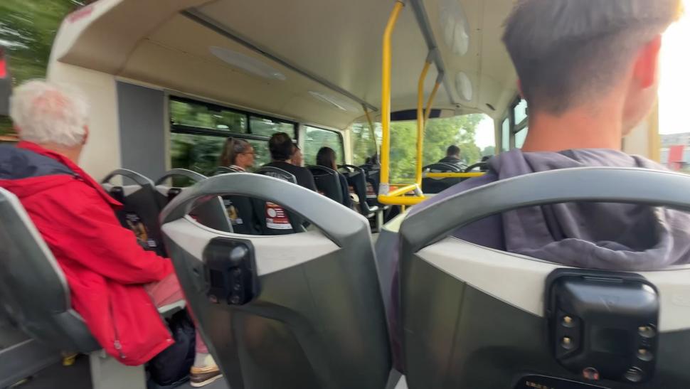 Vo vyhliadkovom turistickom autobuse do centra Dublinu. Tam by som nás naozaj nečakala.