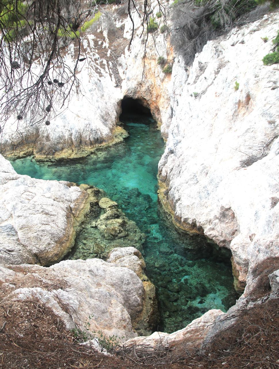 Amarandos cove