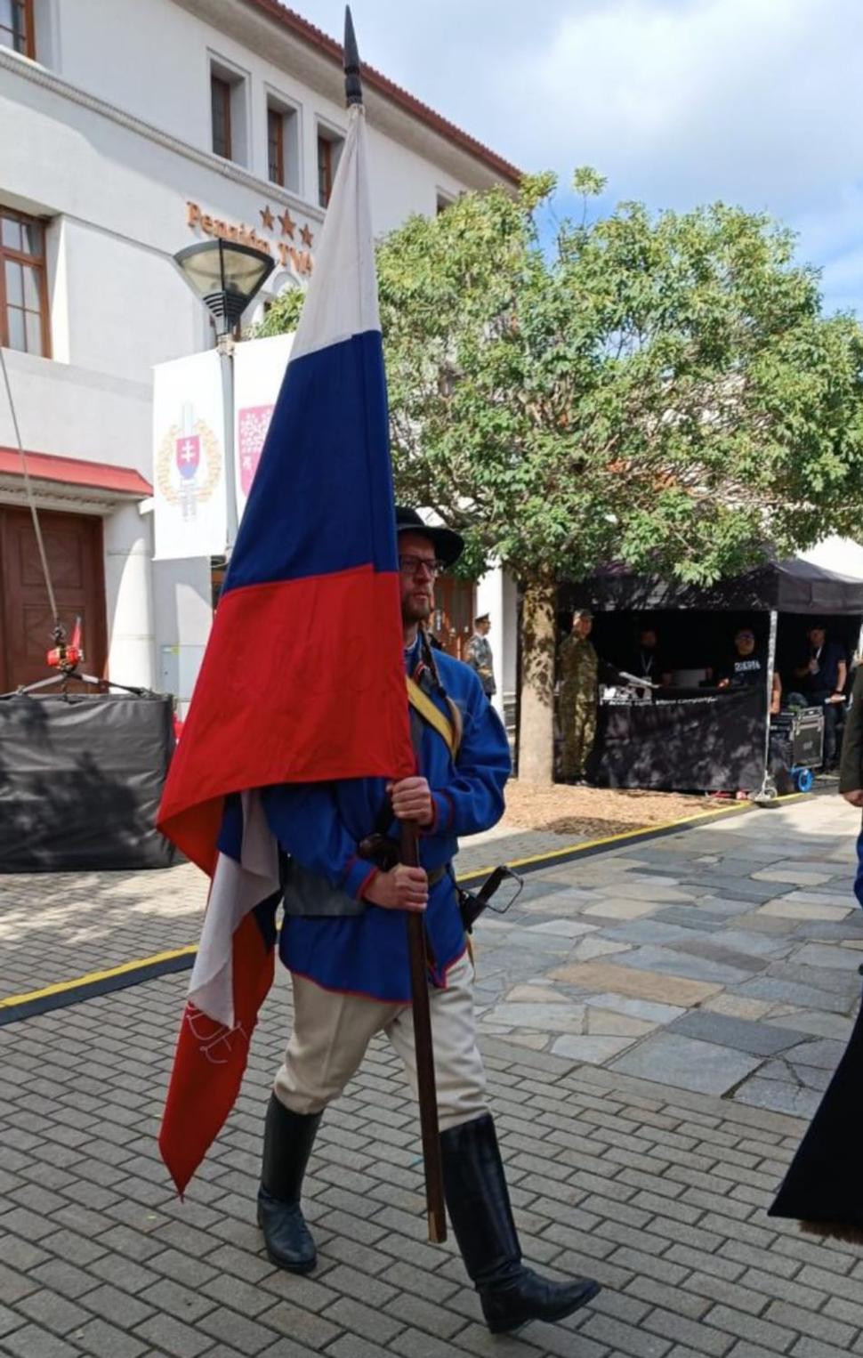 Skúste hodinu a pol v botách o dve čísla menších!