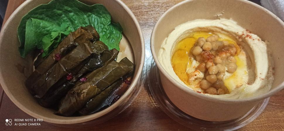 dolma a humus