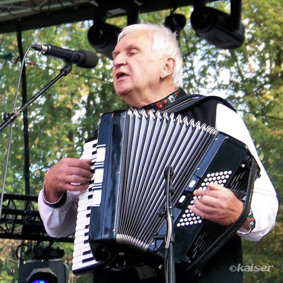 Vedúci ženskej speváckej skupiny Vladimír Rumanko
