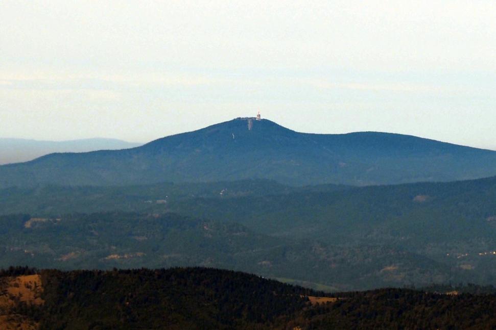 Lysá hora, vzdialená skoro 60 km