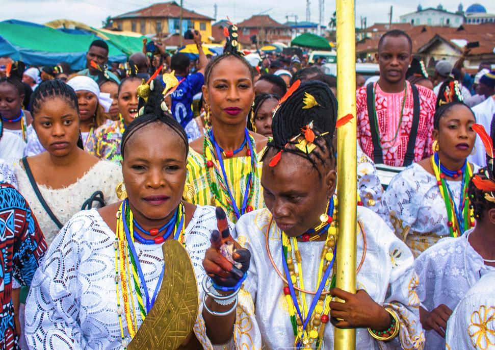 Jorubové při náboženském festivalu – Osun Osogbo