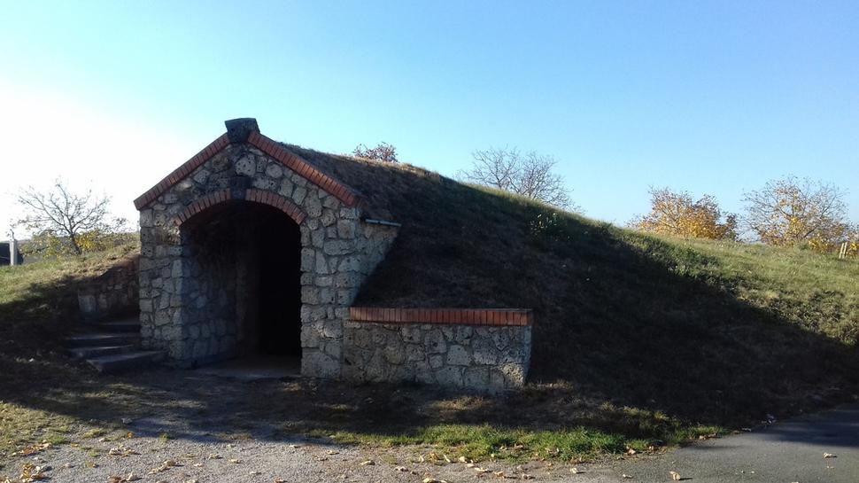 Vínna pivnica v Malej Tŕni.