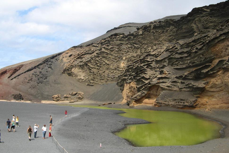 Morská lagúna Lago verde má vďaka riasam jasnozelenú farbu