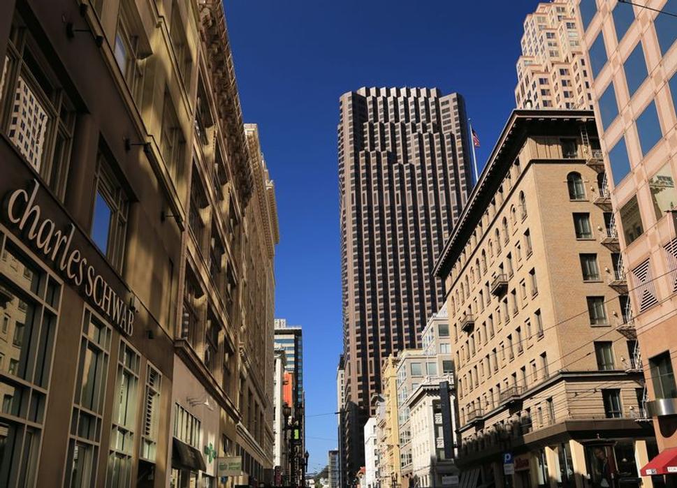 Obr. č. 1 - Financial District