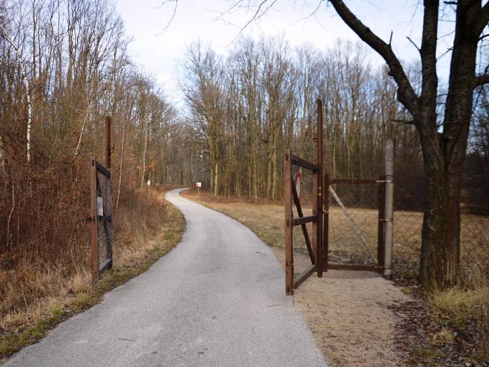 Vstup do areálu zubrej zvernice