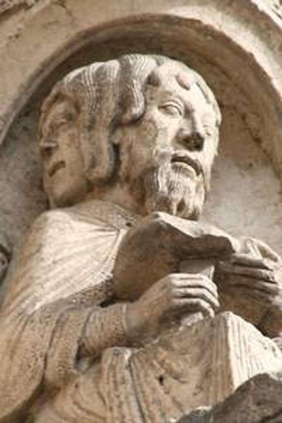 Plastika znázorňujúca život a smrť zo západneho portálu v Chartres