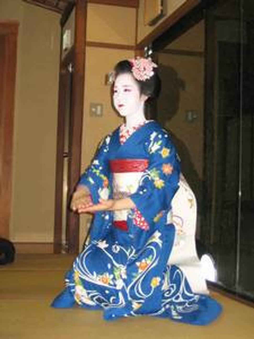 tancujúca maiko
