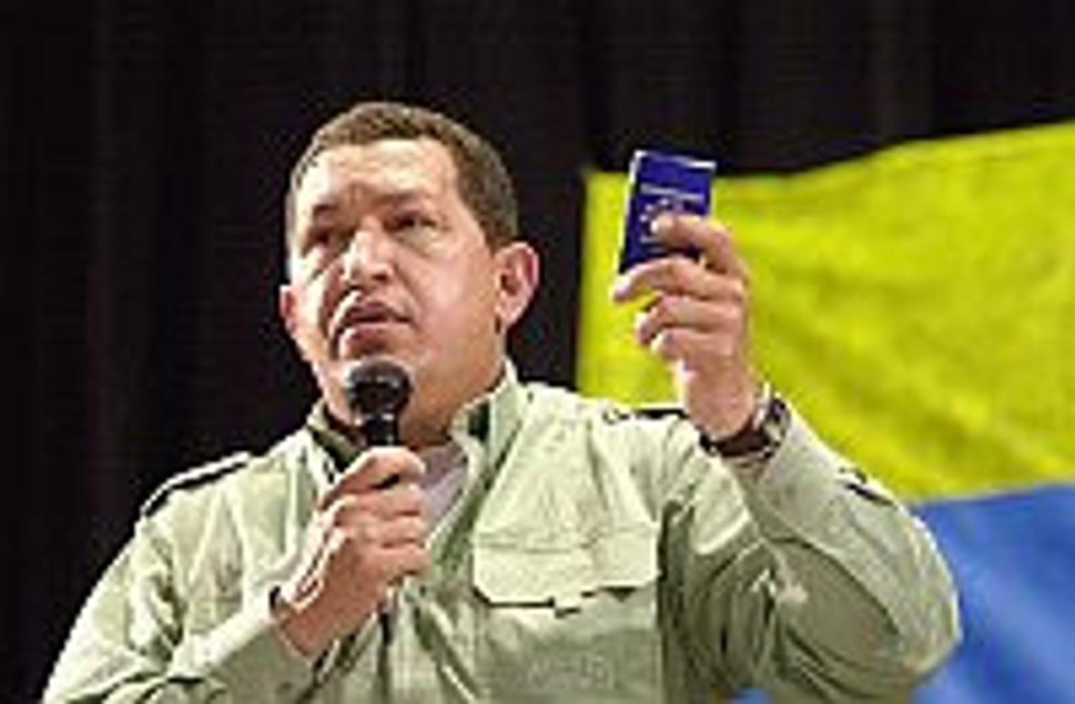 http://upload.wikimedia.org/ wikipedia/commons/a/a8/ HugoChavez182