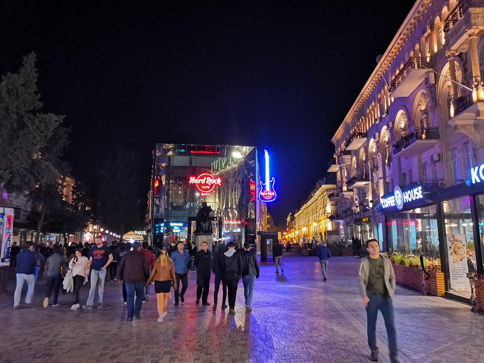 Baku večer