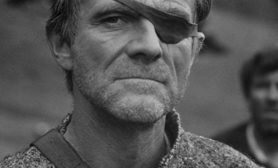 Radovan Lukavský ako Drak vo filme Drak sa vracia.