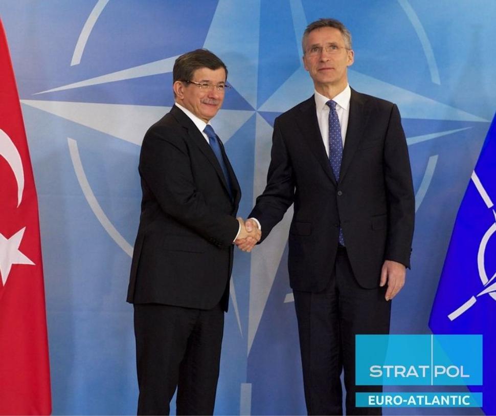 Ahmet Davutoğlu a generálny tajomník NATO. (Zdroj : Flickr)