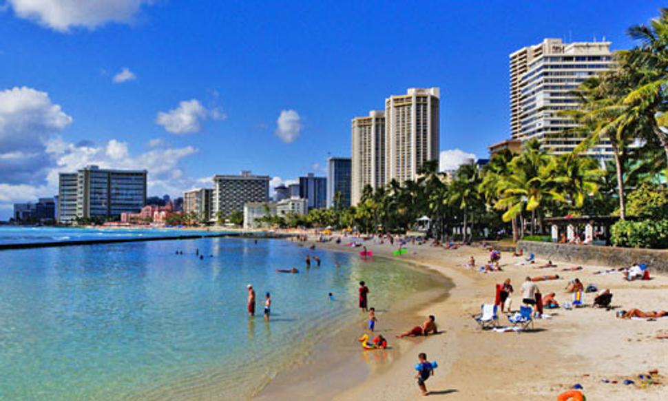 Waikiki je klasická mestská pláž aké sú aj v Tel Avive alebo Barcelone.