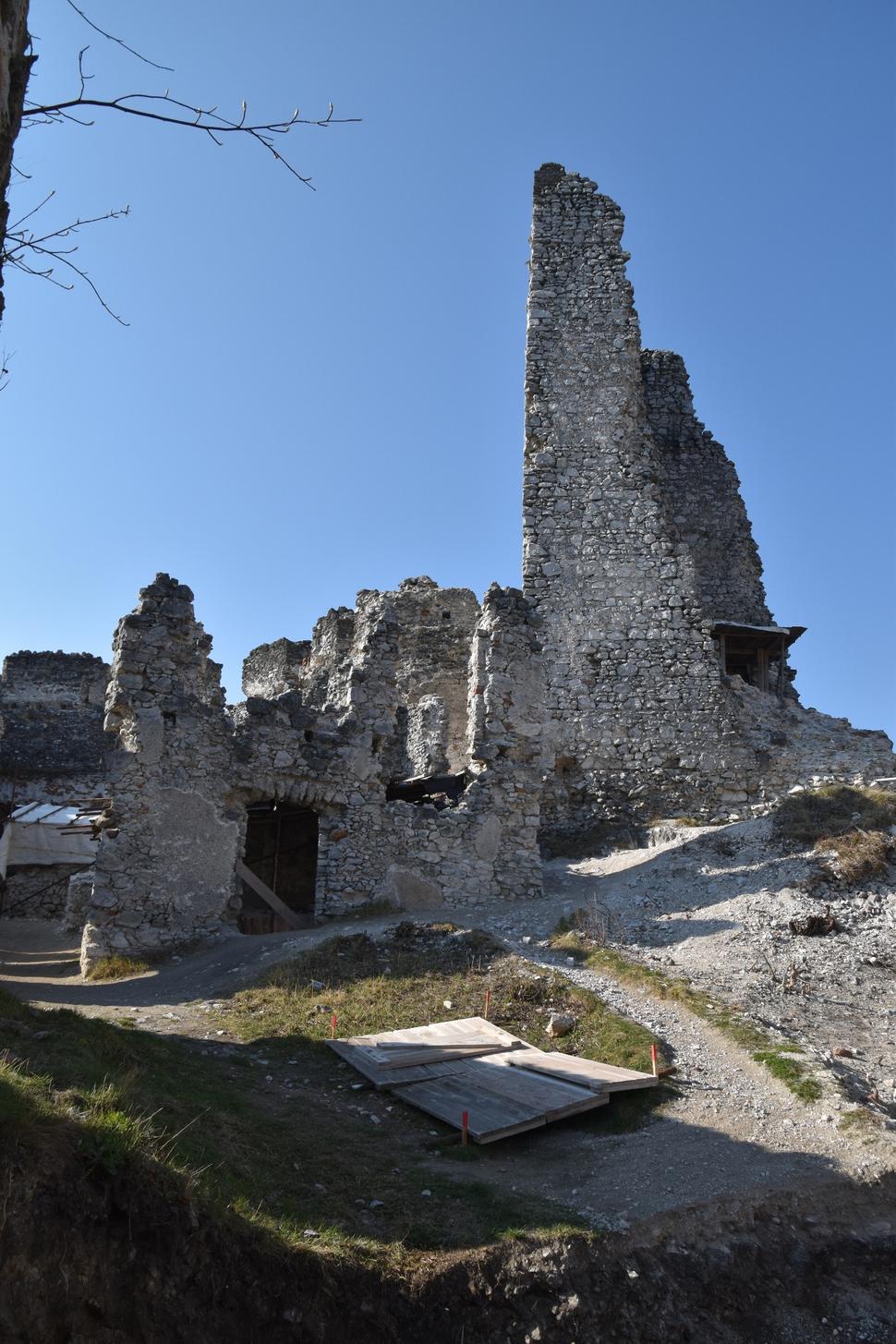 veža a kaplnka