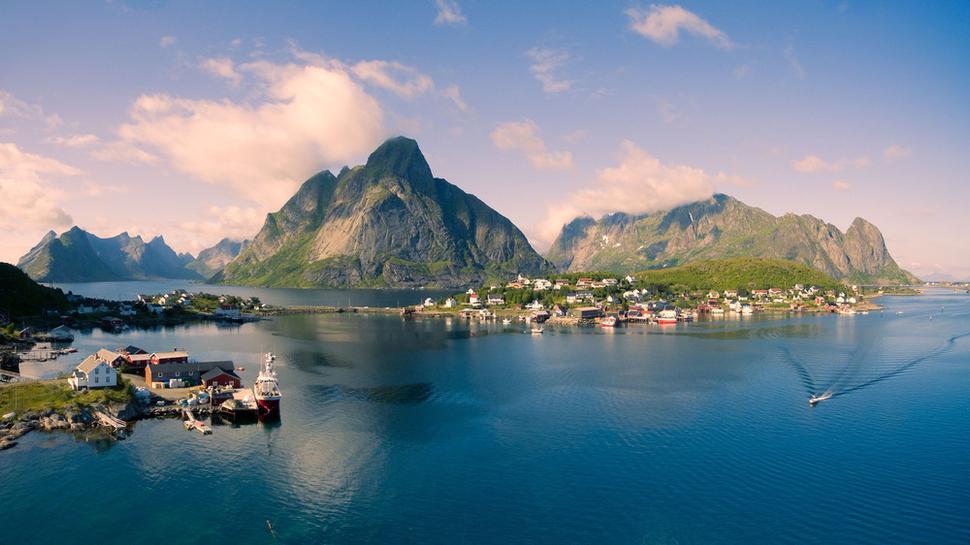 no... a napríklad aj takéto môžu byť Lofoty, ak vám vyjde počasie (foto: zdroj - norway.nordicvisitor.com)