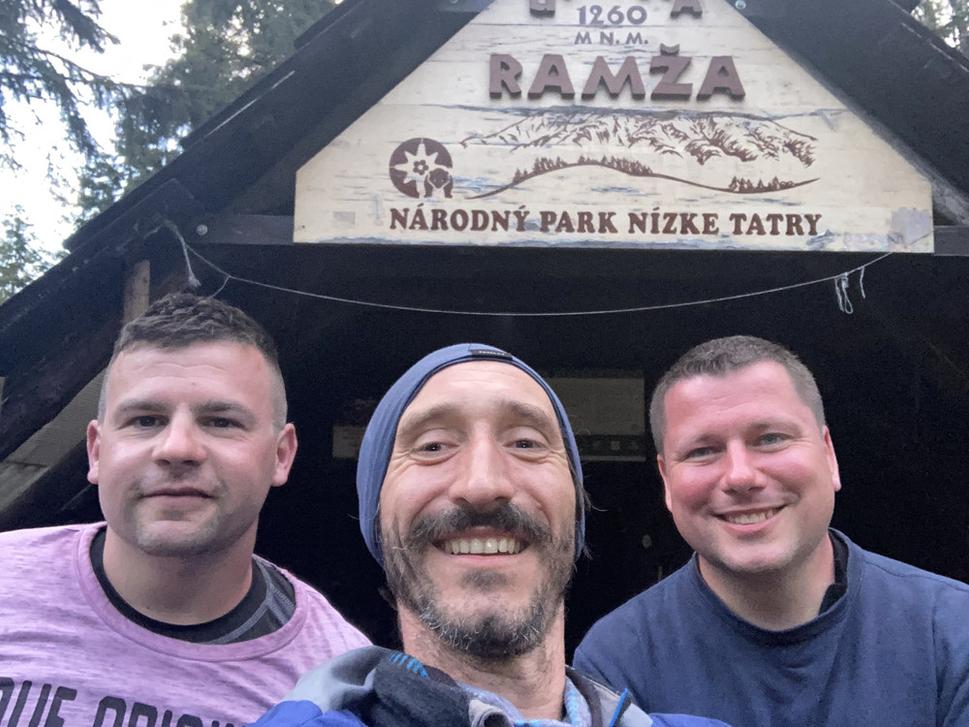 Nocľažníci onoho dňa na Ramži