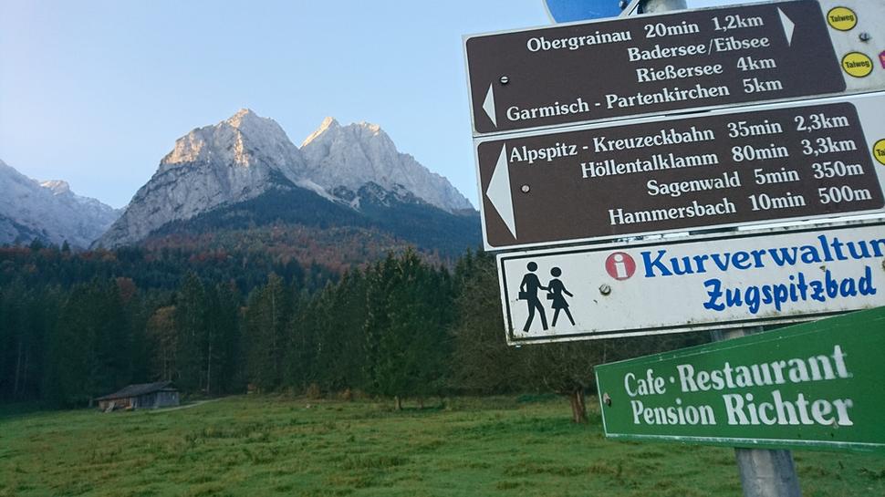 Začiatok trasy z parkoviska Hammersbach
