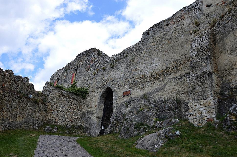 chodník na hrad