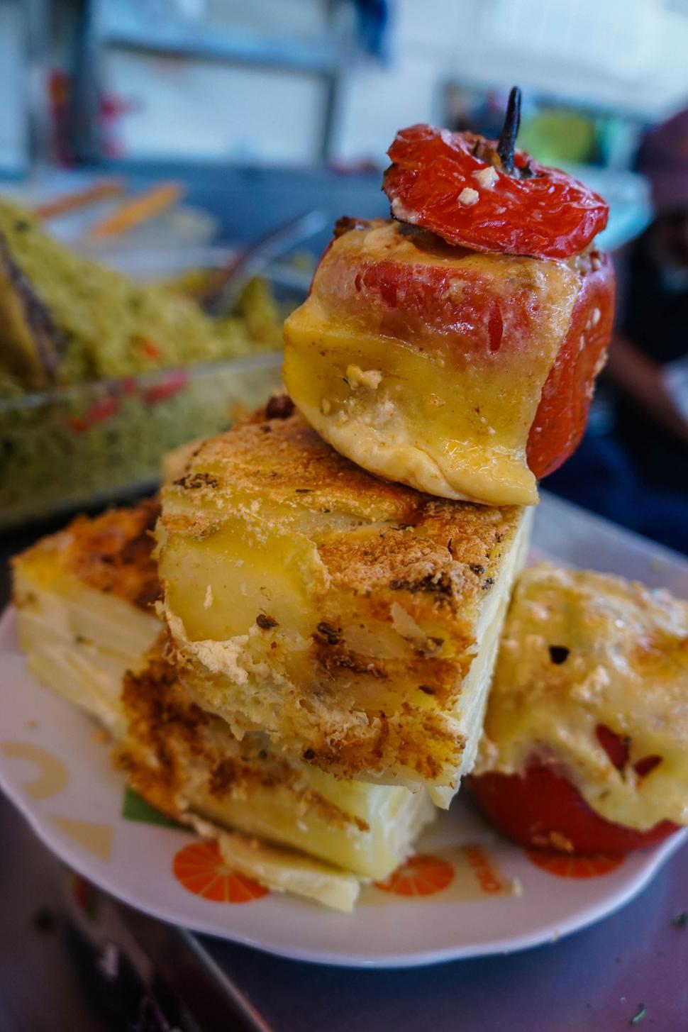 Rocoto relleno con pastel de papa- plnená paprika so zemiakovým koláčom z Arequipy.