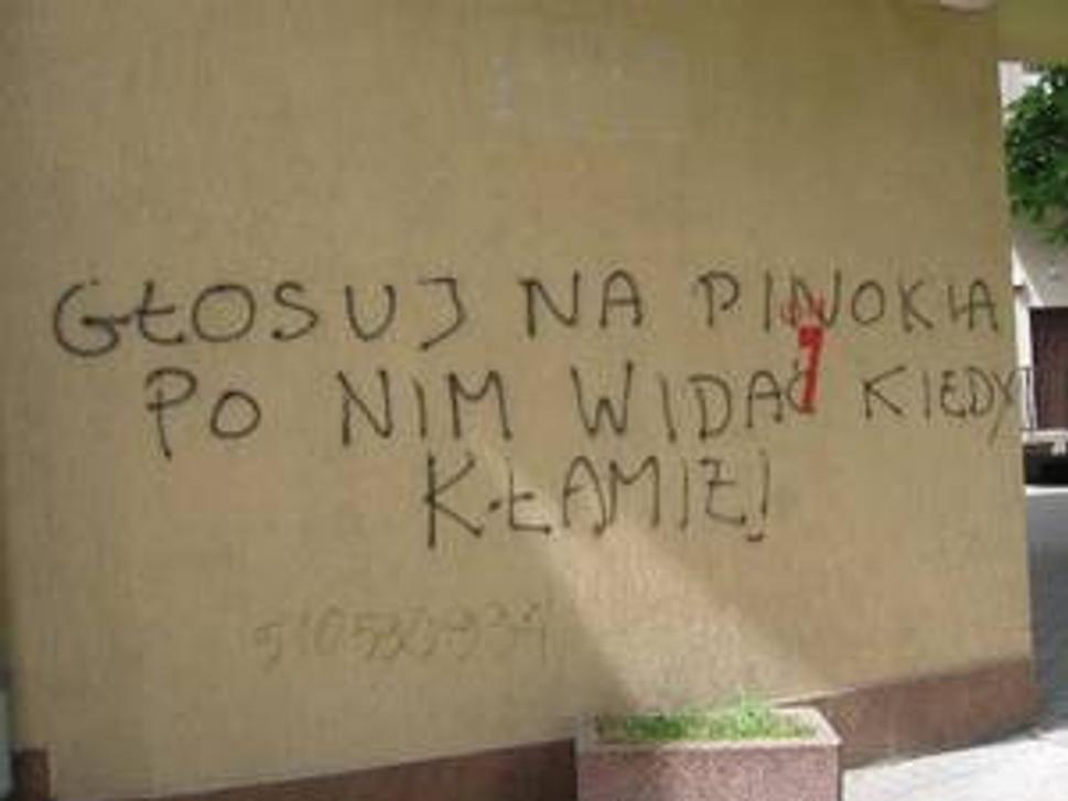 nápis na stene v jednom poľskom meste