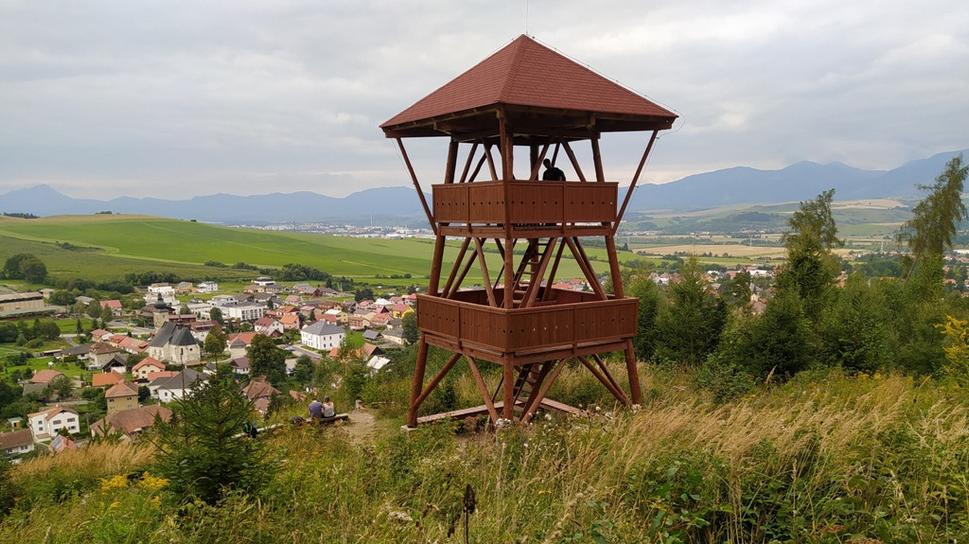 Vyhliadková veža nad Liptovským Jánom.