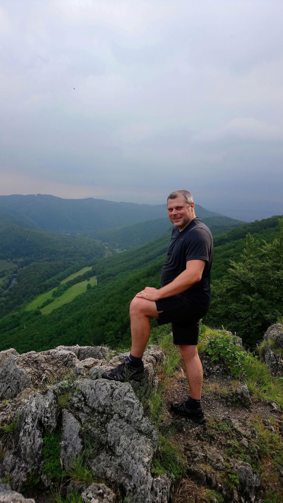 Môj spolupútnik Marek na Jánošíkovej bašte
