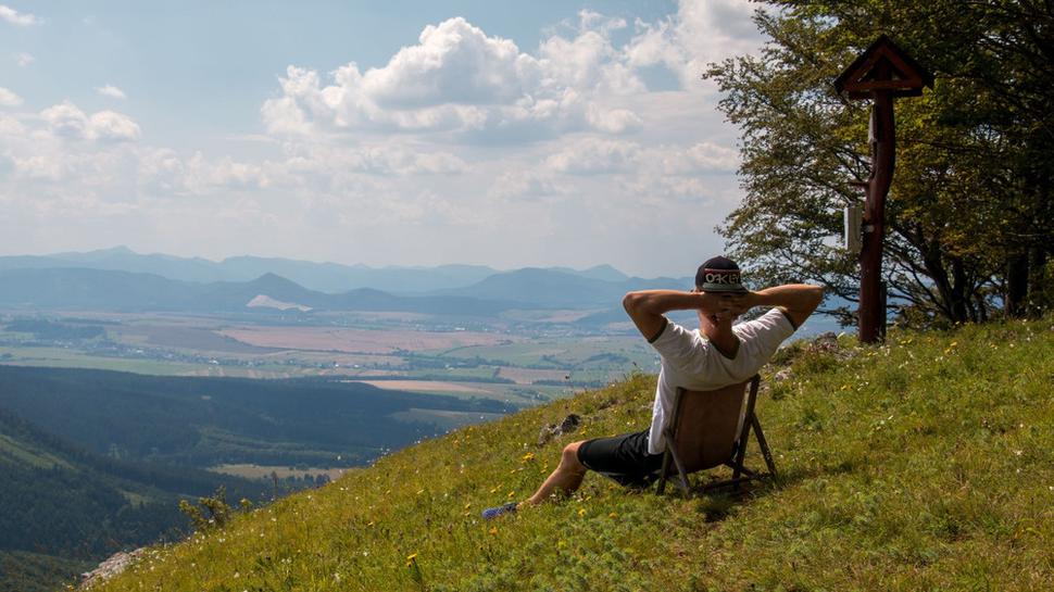 Kľud a pohoda na vrchole, Tomáš si dáva šlofík