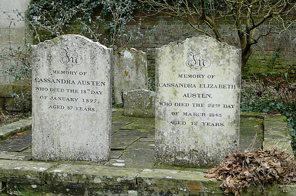 Hrob sestry a matky Jane Austenovej